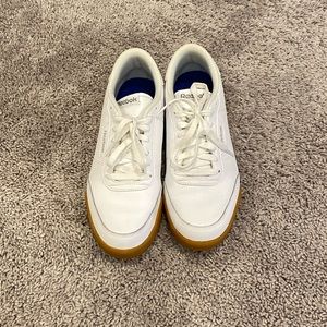 Reebok’s Royal Heredis sneakers size 9. Excellent condition